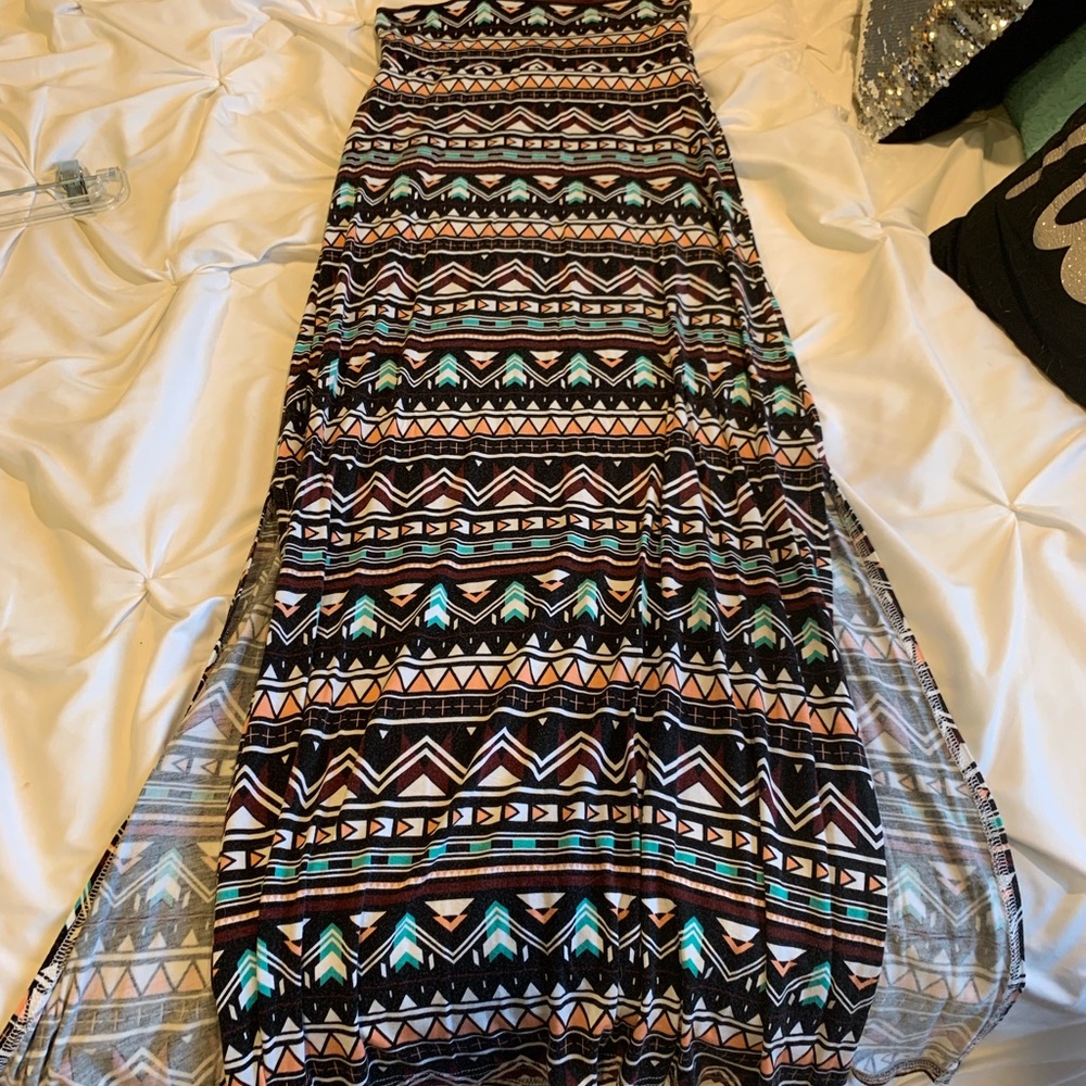 Maxi skirt with slits